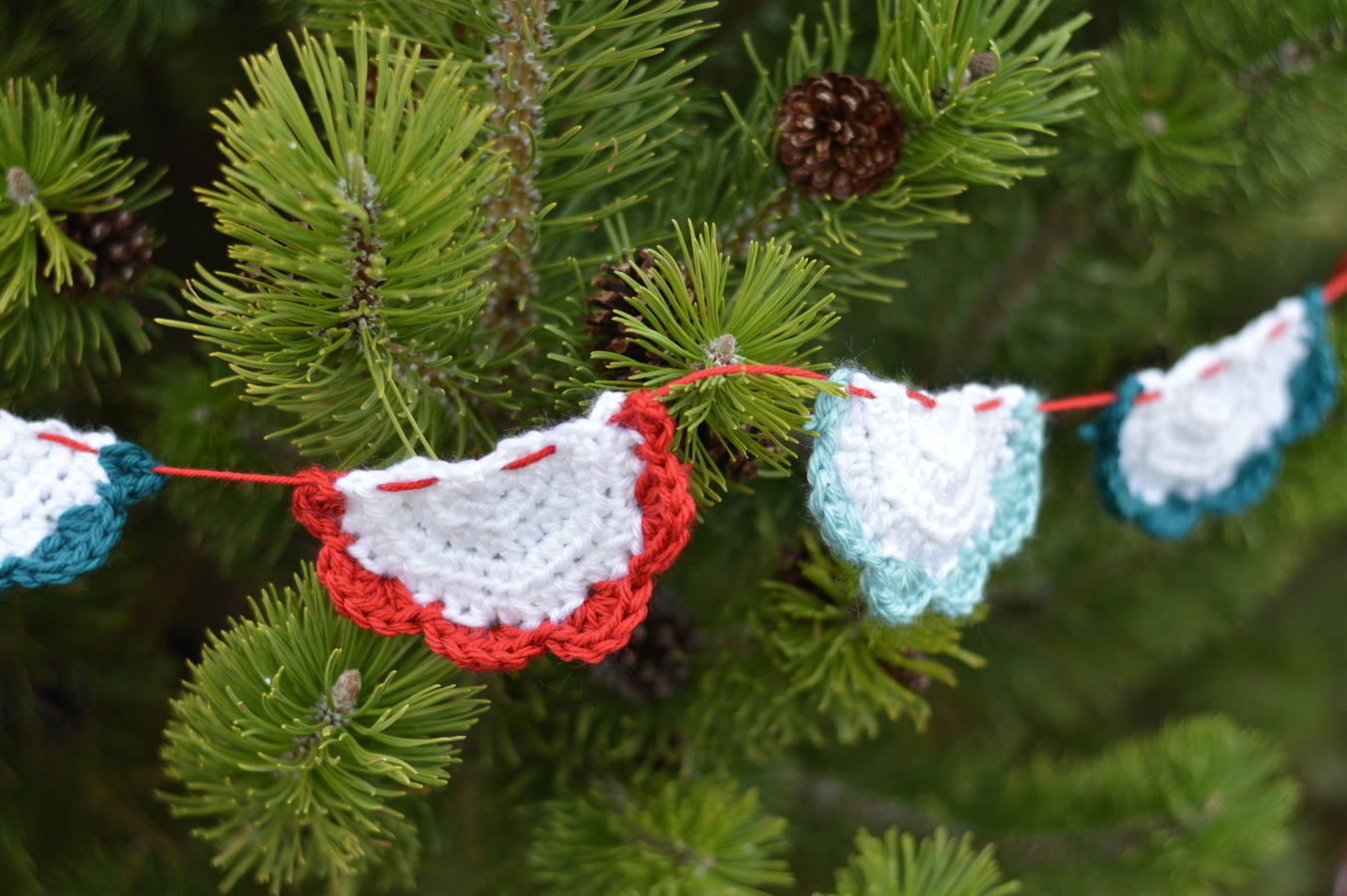 Half Doily Garland