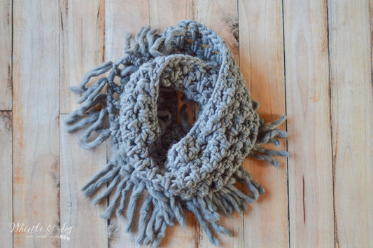 Chunky Fringe Scarf [crochet pattern]