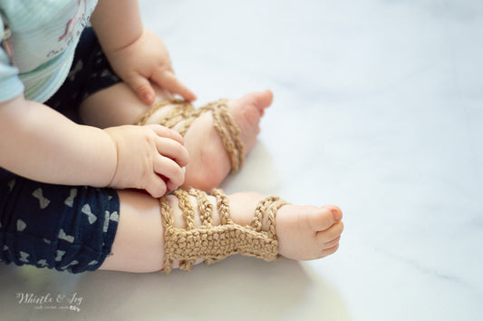 Baby Gladiator Barefoot Sandals [crochet pattern]