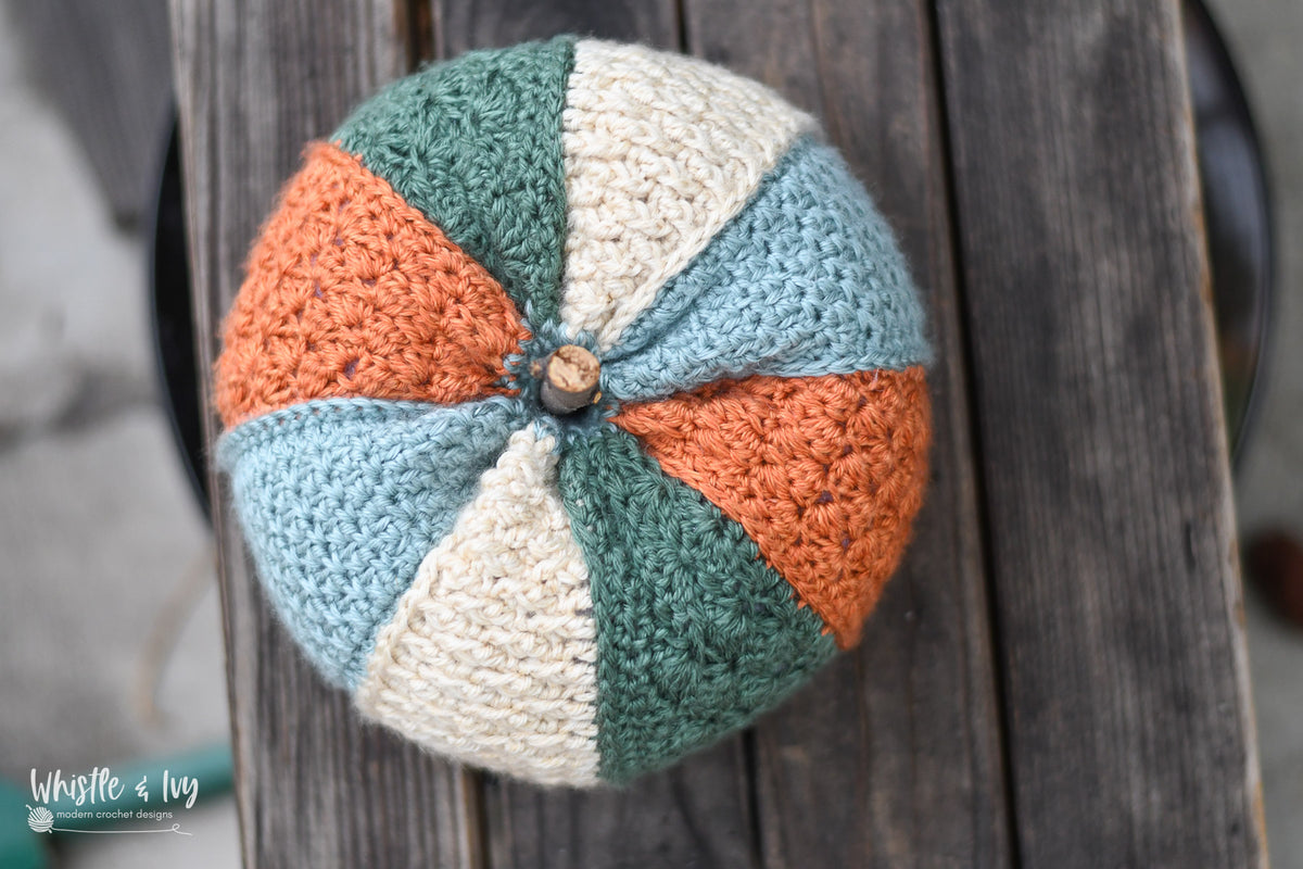 Cottage Panel Pumpkin [crochet pattern]