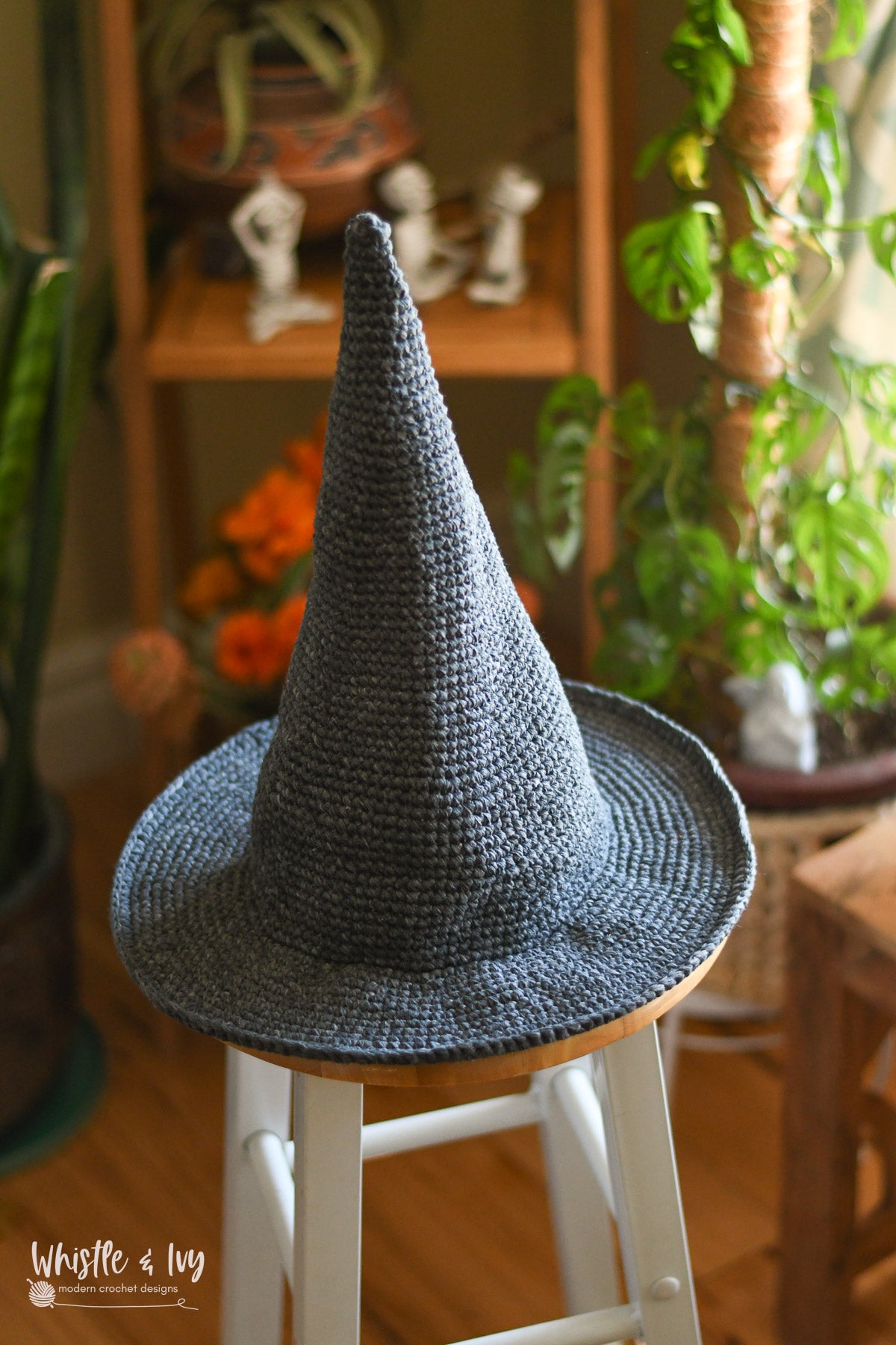 Classic Witch Hat [crochet pattern]