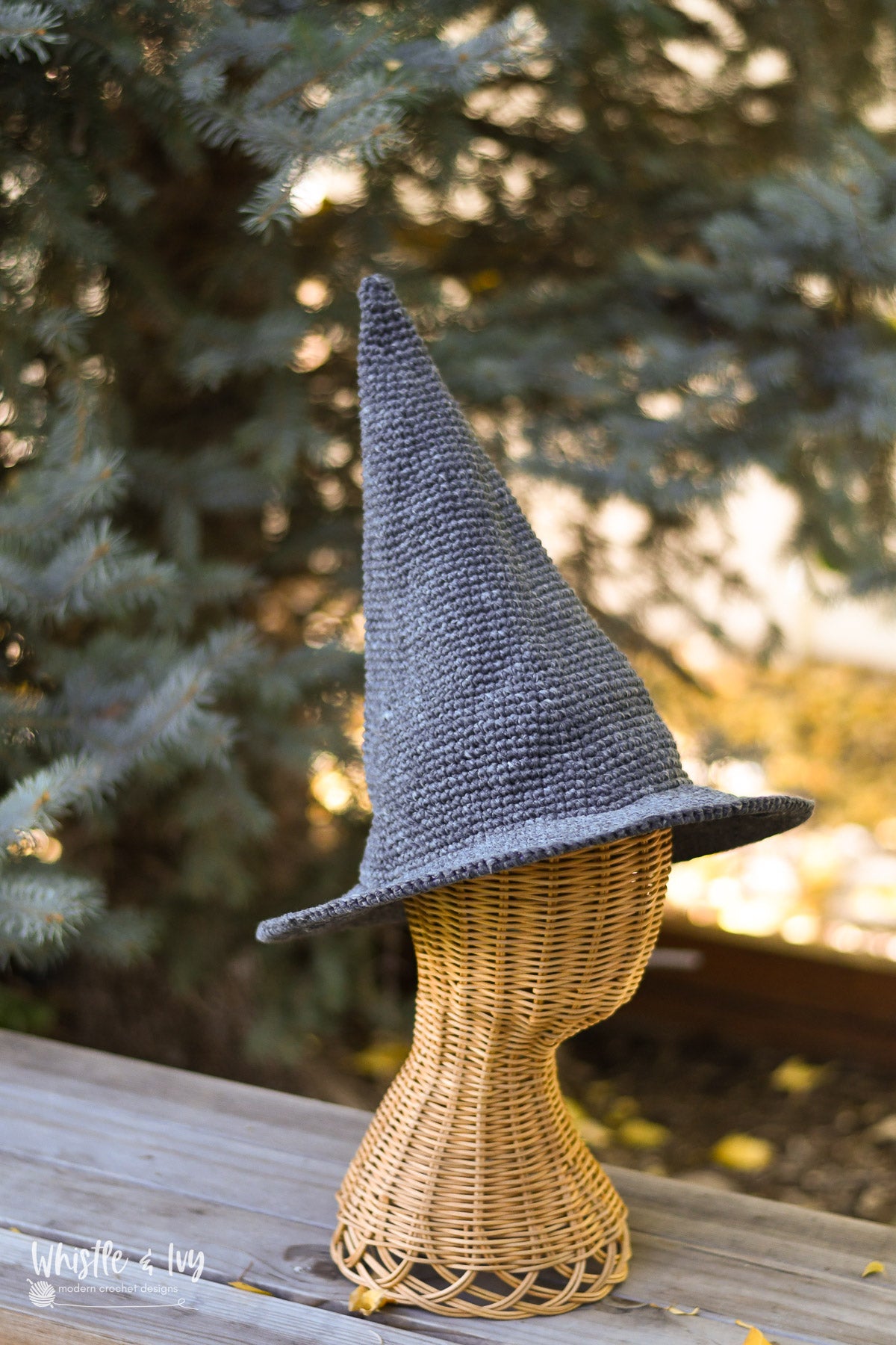 Classic Witch Hat [crochet pattern]