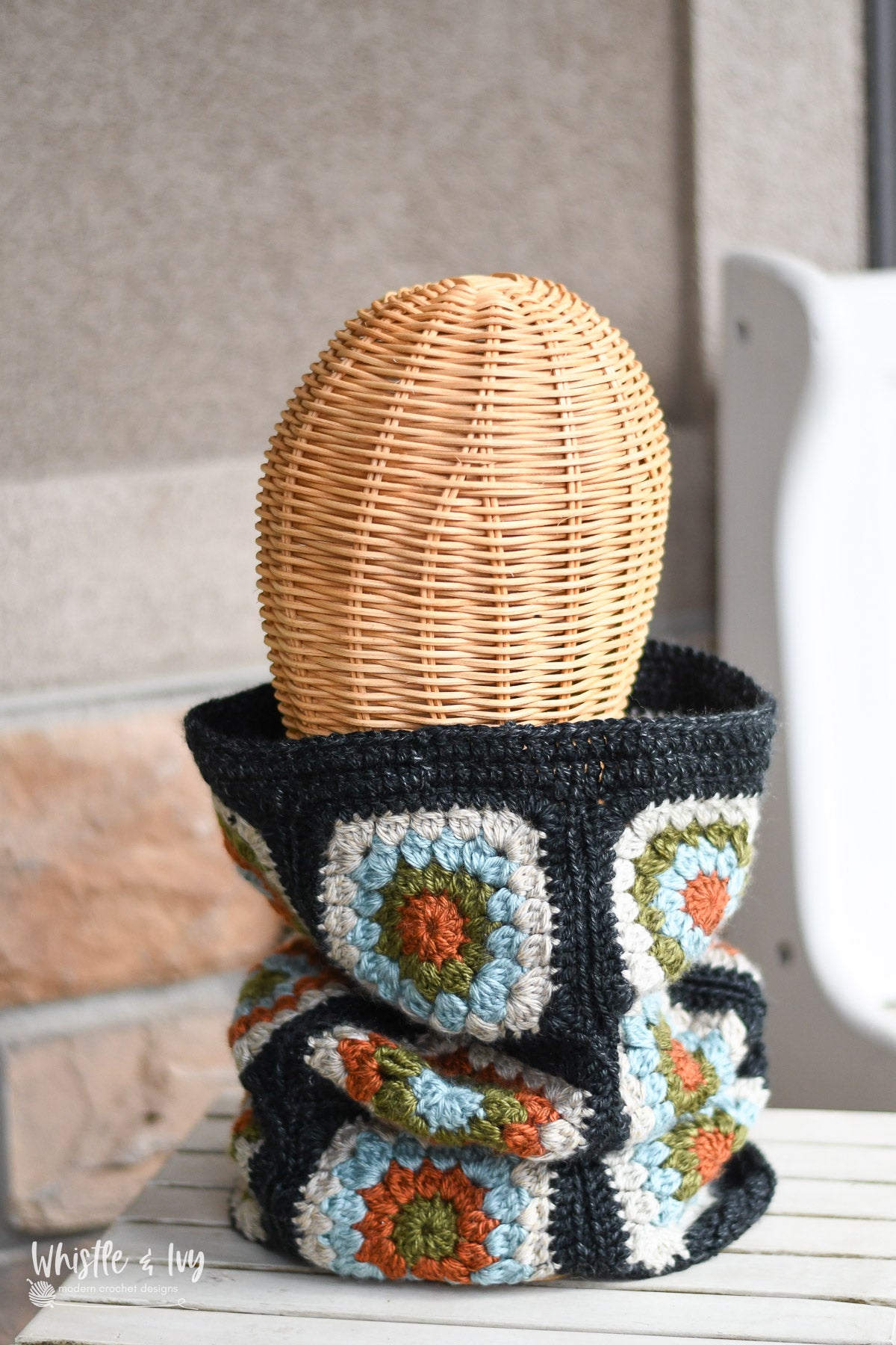 Granny Square Cowl Neck Warmer [crochet pattern]