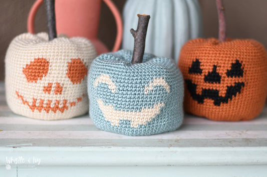 Crochet Jack-o-Lantern Pumpkins [crochet pattern]